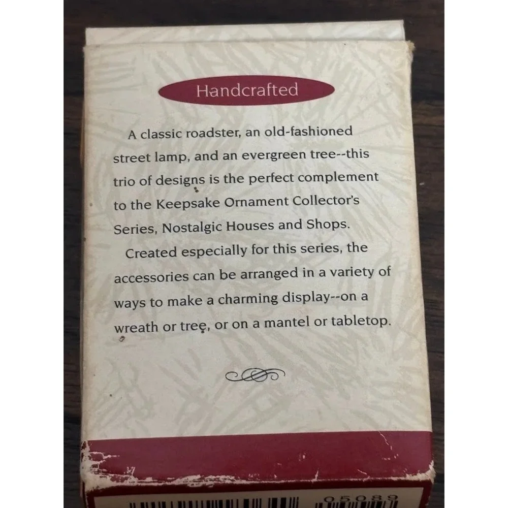 1995 Hallmark Keepsake Nostalgic Houses and Shops Set of 3 Ornaments QX5089